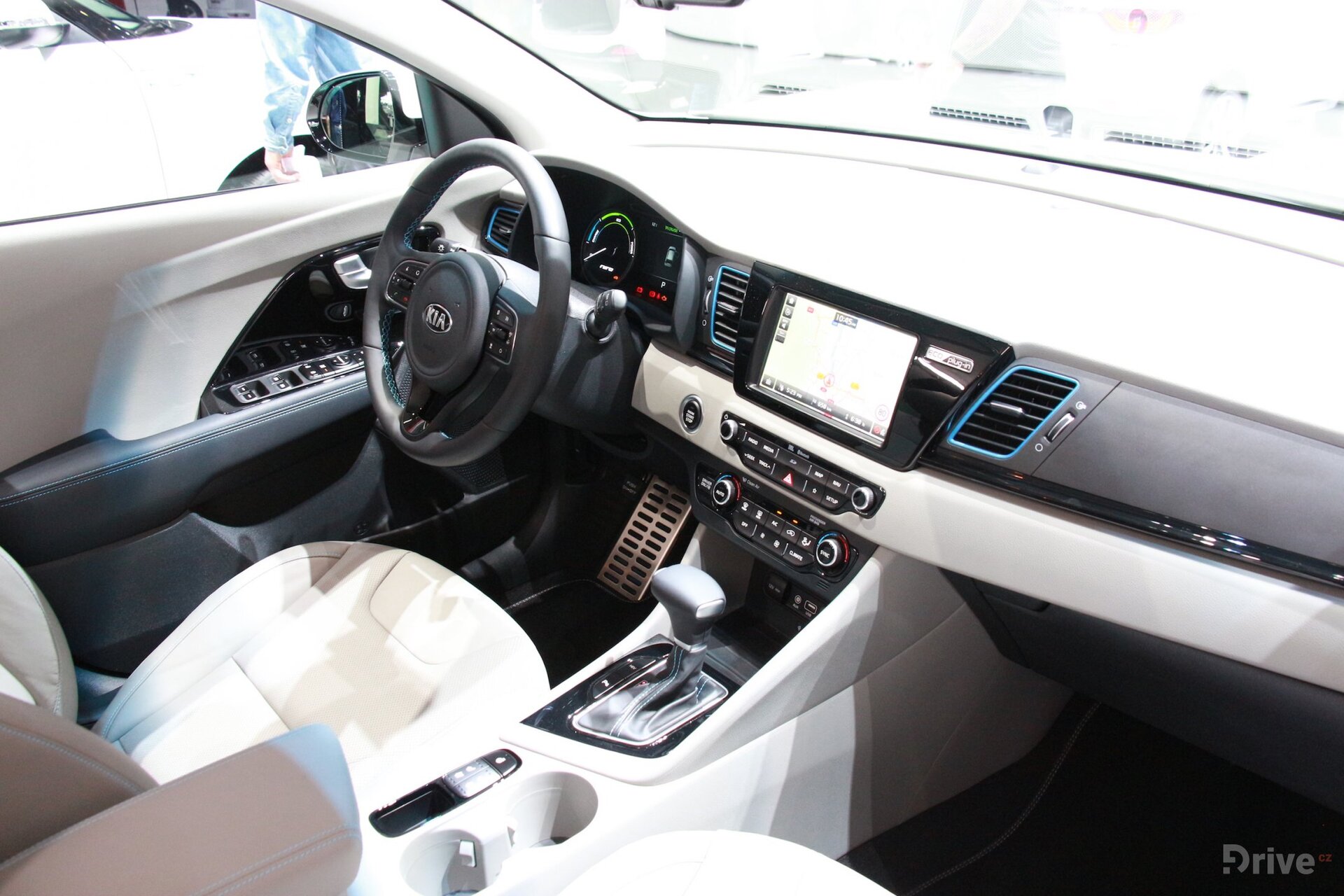 Kia Niro Plug-in Hybrid (2017)