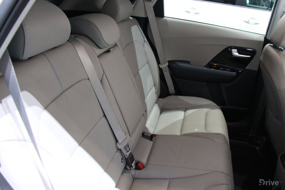 Kia Niro Plug-in Hybrid (2017)