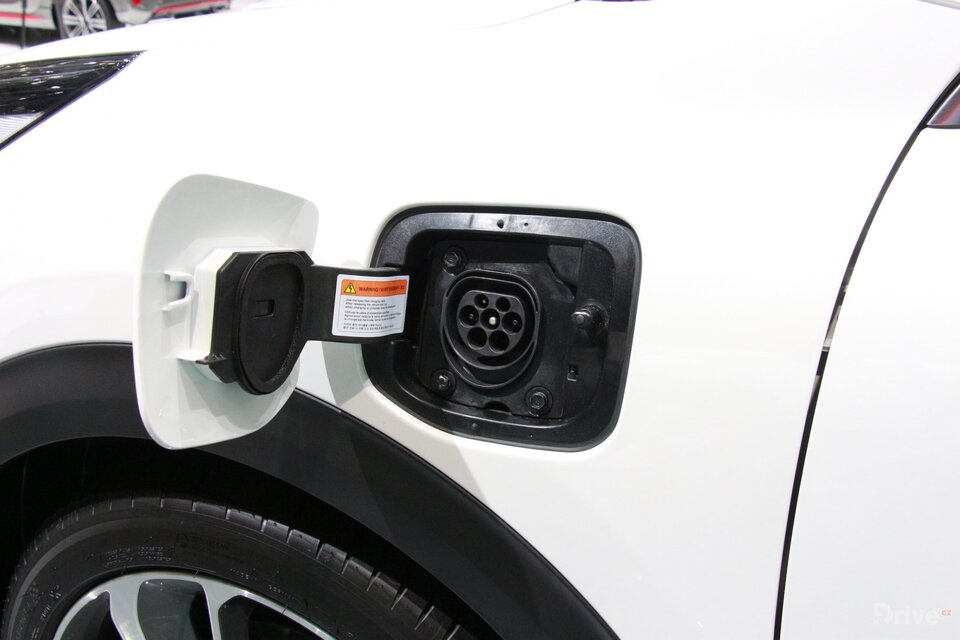 Kia Niro Plug-in Hybrid (2017)