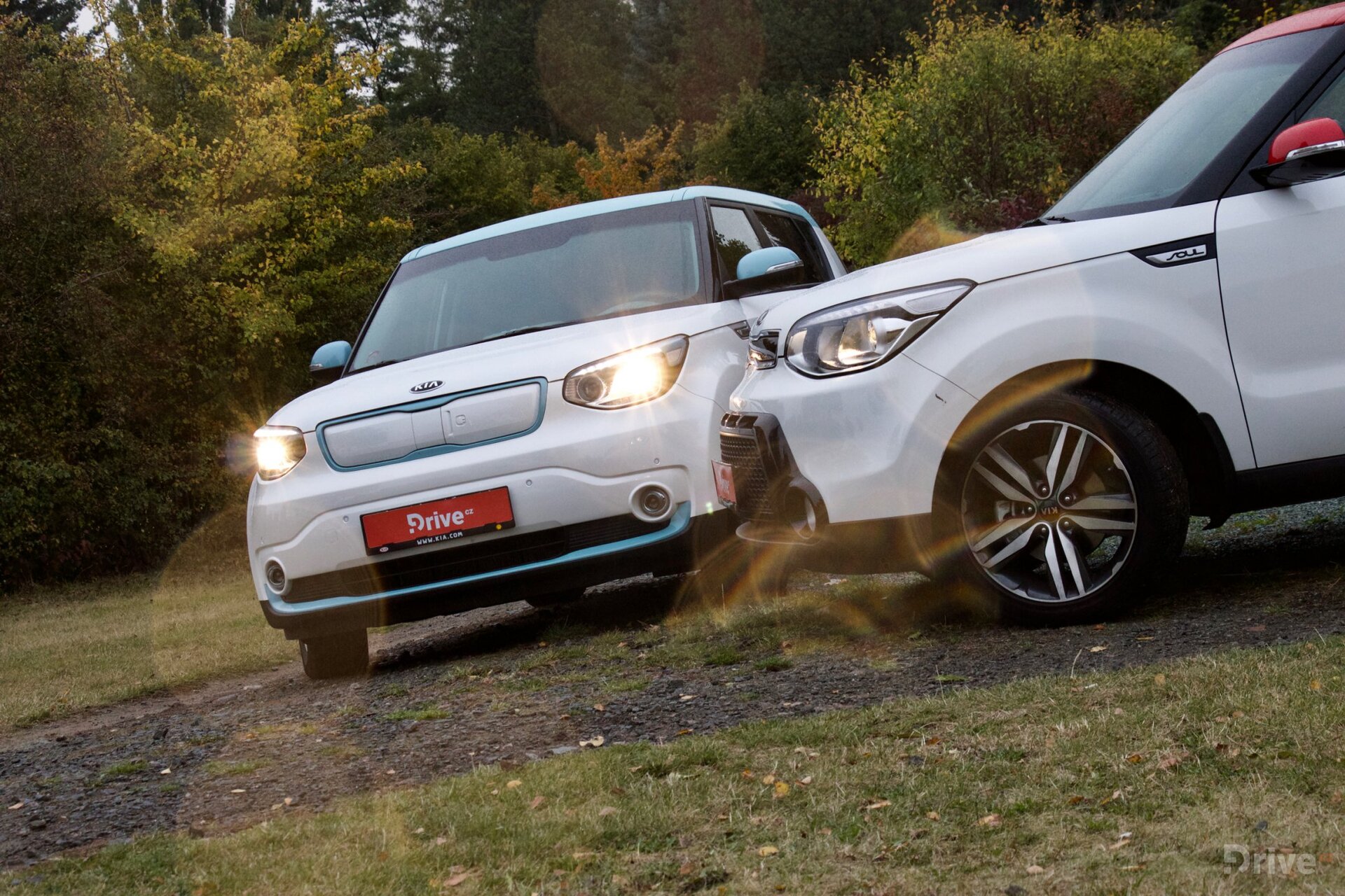 Kia Soul EV (2014) vs Kia CRDi