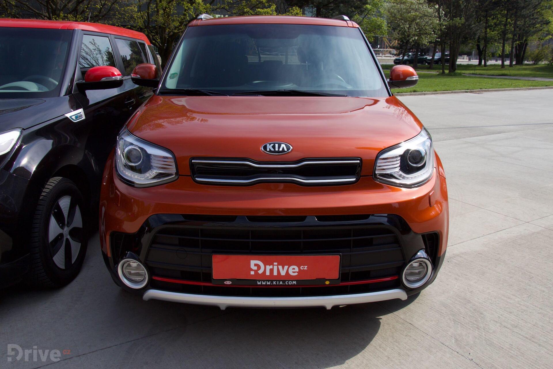 Kia Soul T-GDI vs. Kia Soul EV