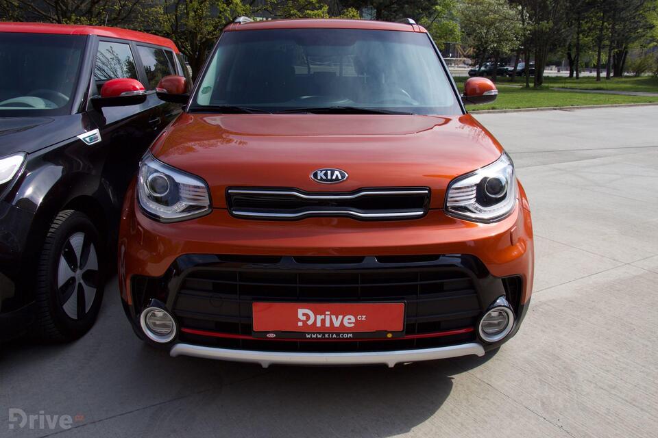 Kia Soul T-GDI vs. Kia Soul EV