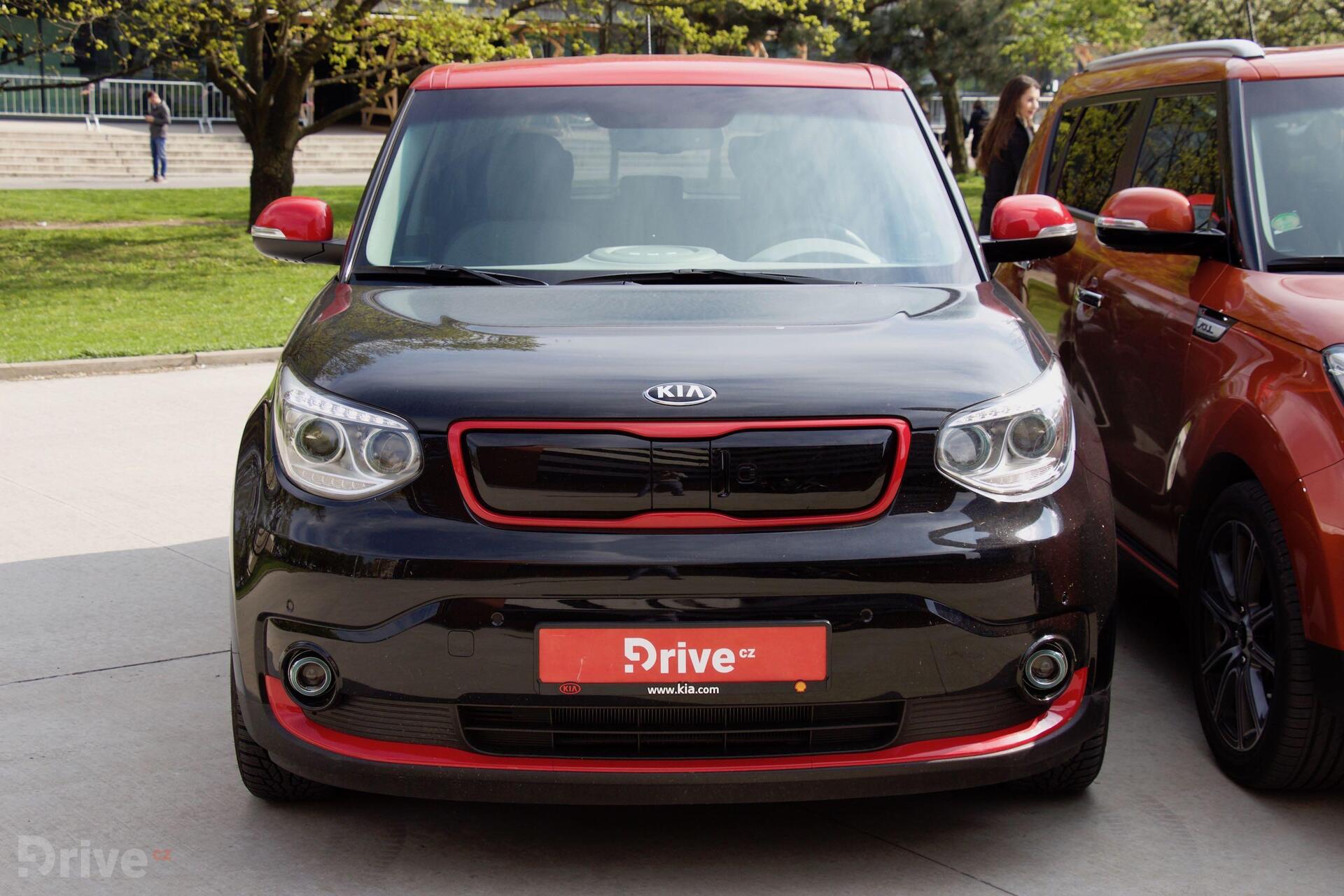 Kia Soul T-GDI vs. Kia Soul EV