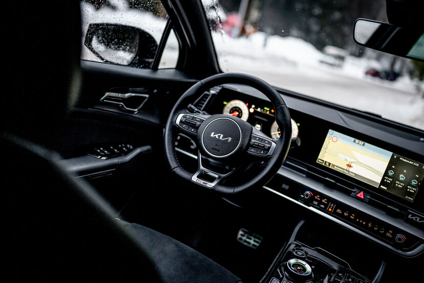 Kia Sportage HEV (hybrid) - interiér