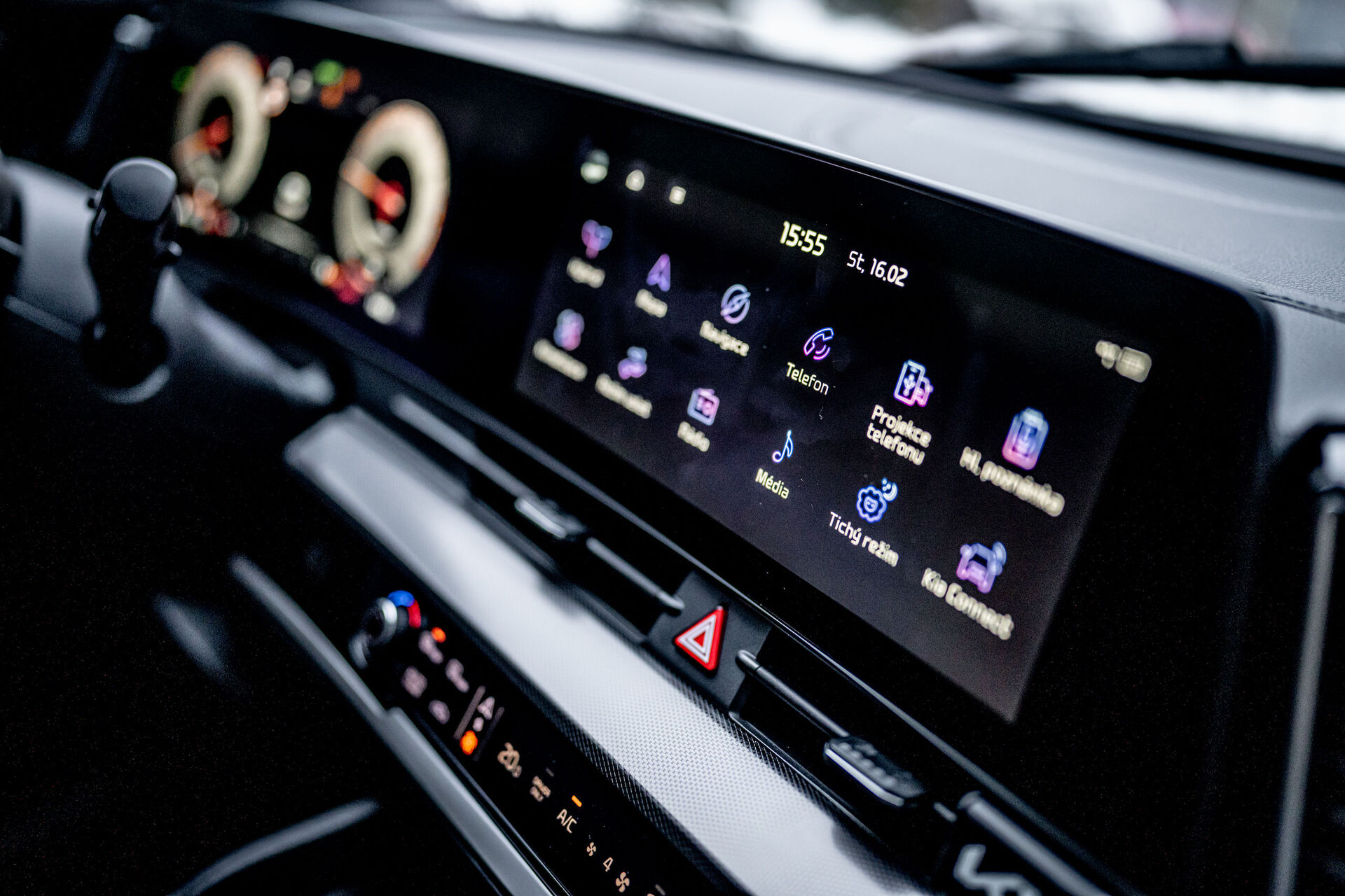 Kia Sportage HEV (hybrid) - interiér