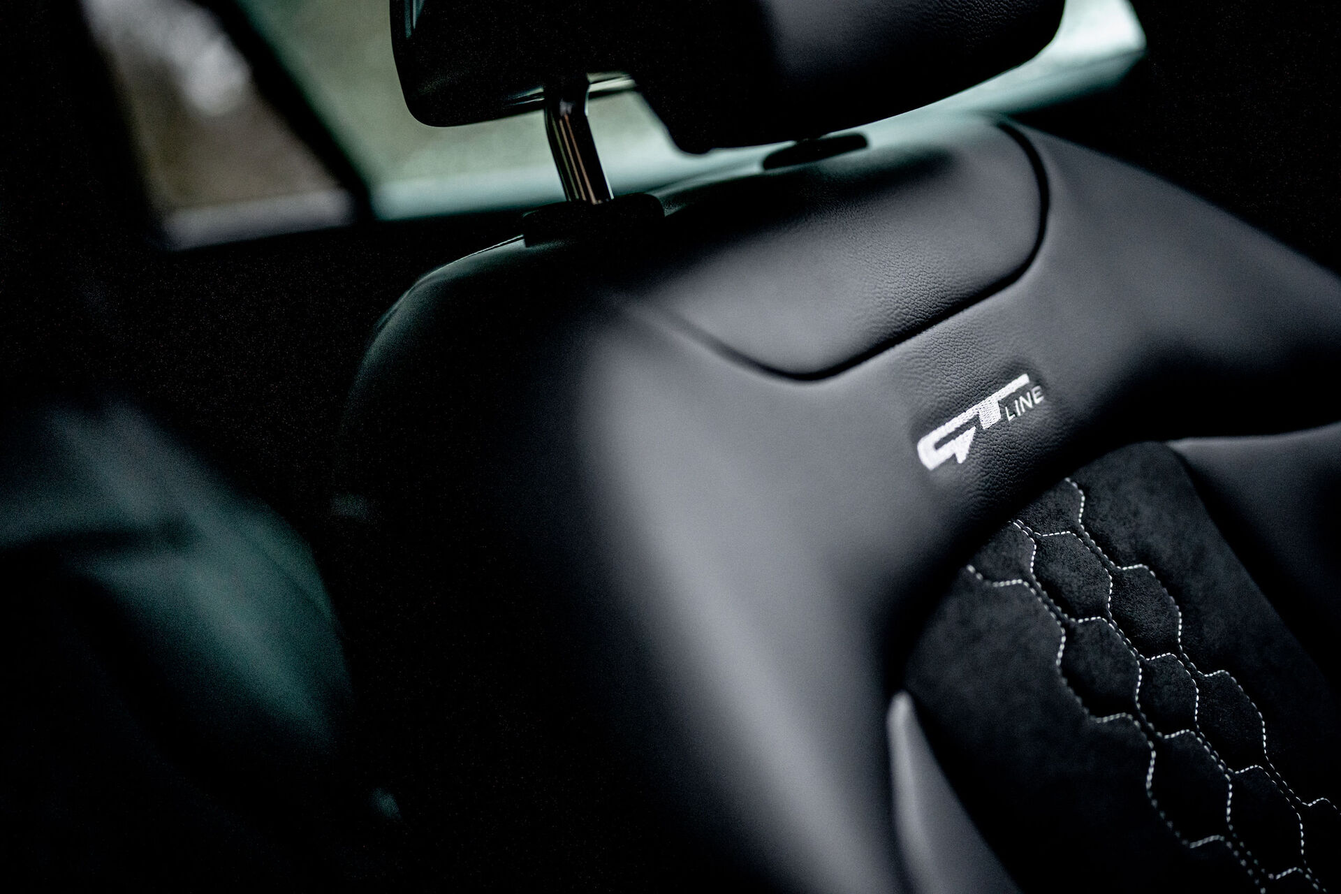 Kia Sportage HEV (hybrid) - interiér