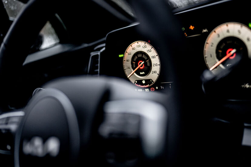 Kia Sportage HEV (hybrid) - interiér