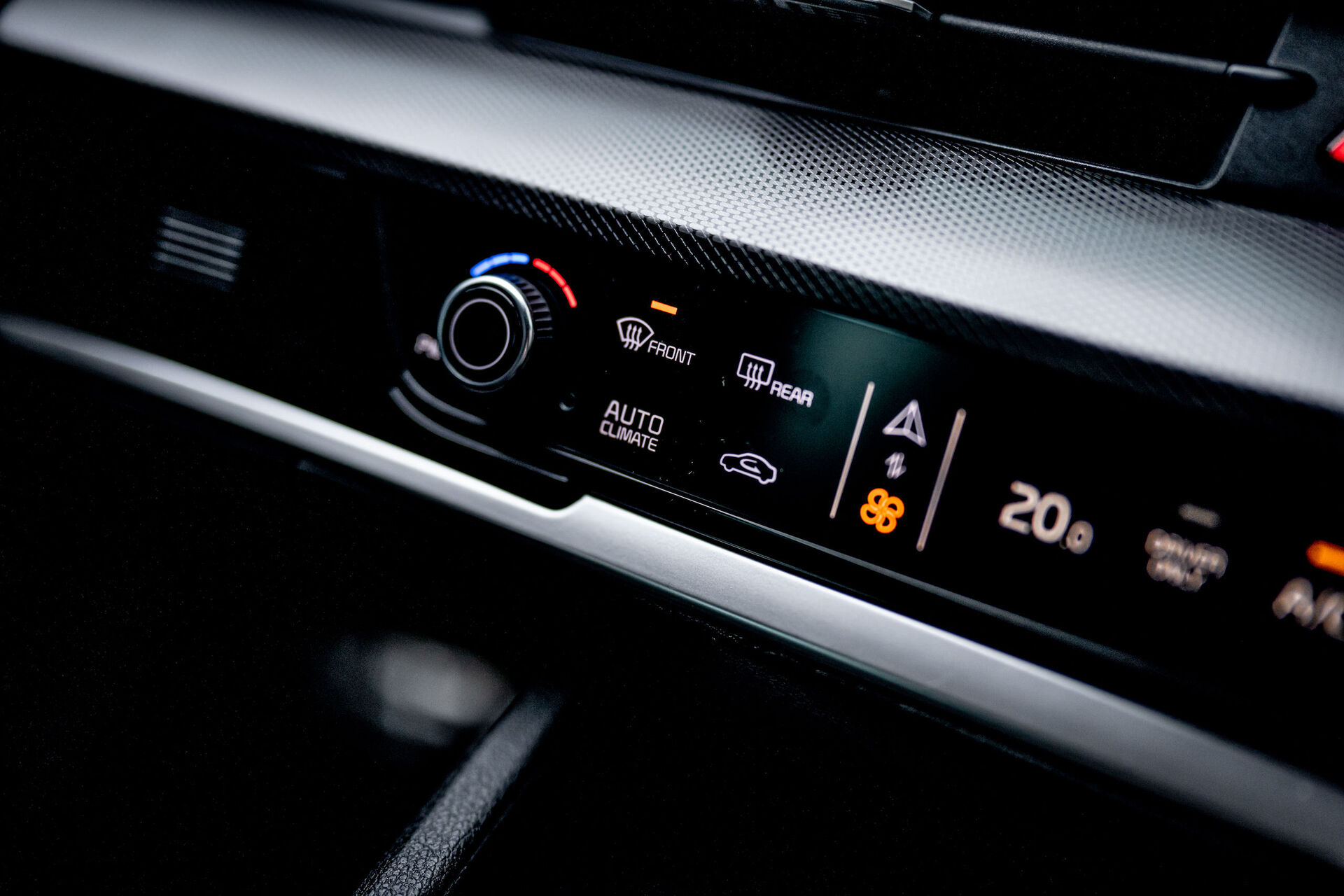 Kia Sportage HEV (hybrid) - interiér