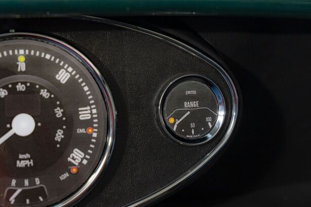 Klasické Mini předělané na elektromobil