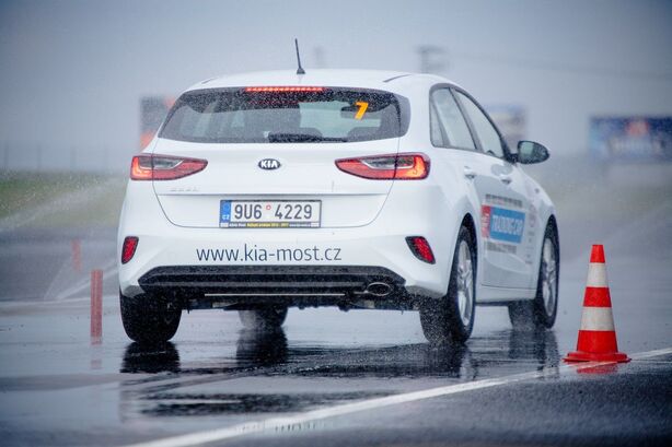 Kurz bezpečné jízdy Kia