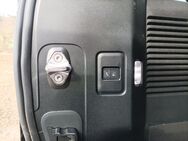 Land Rover Defender 130 D300 MHEV