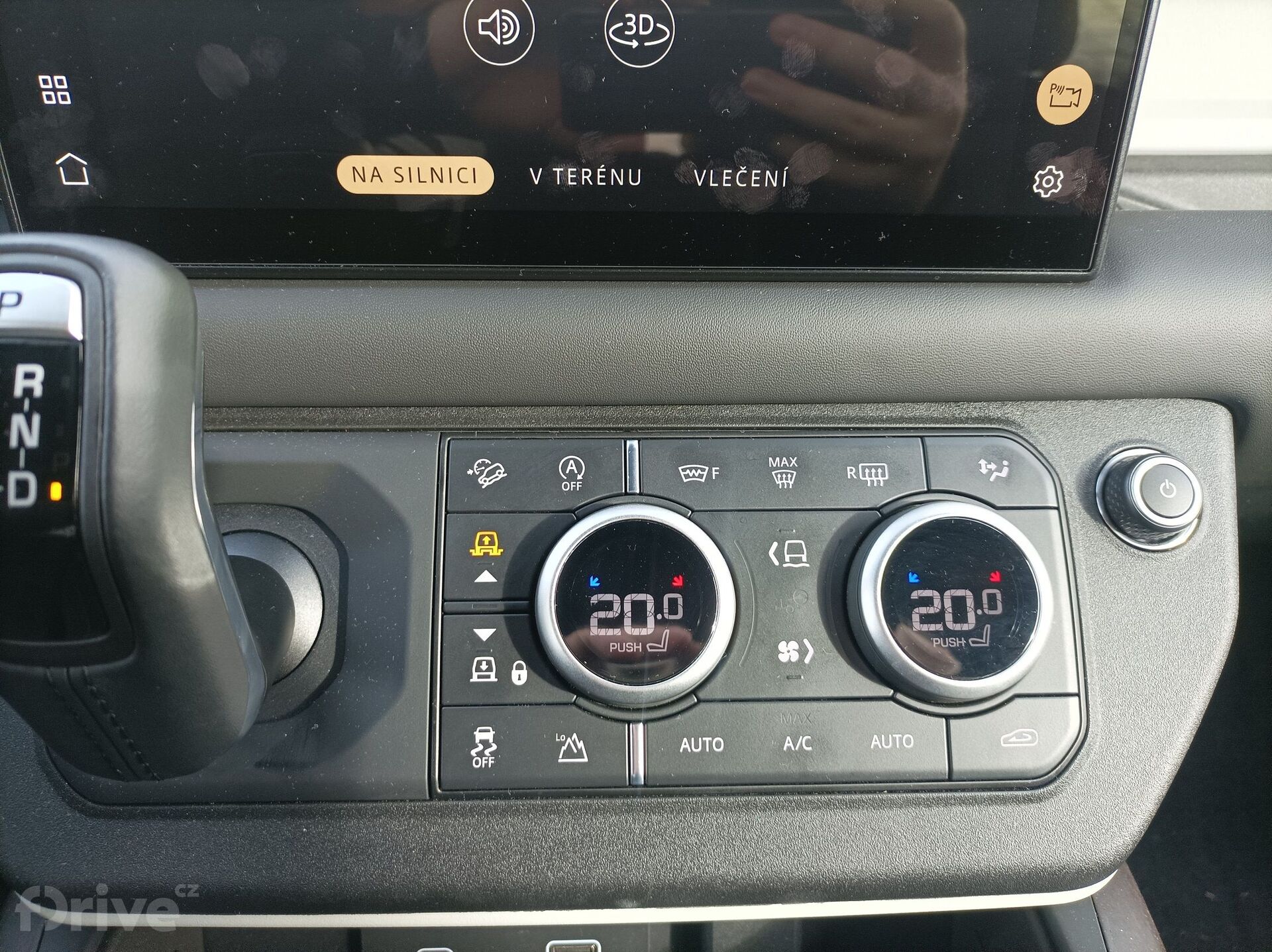 Land Rover Defender 130 D300 MHEV