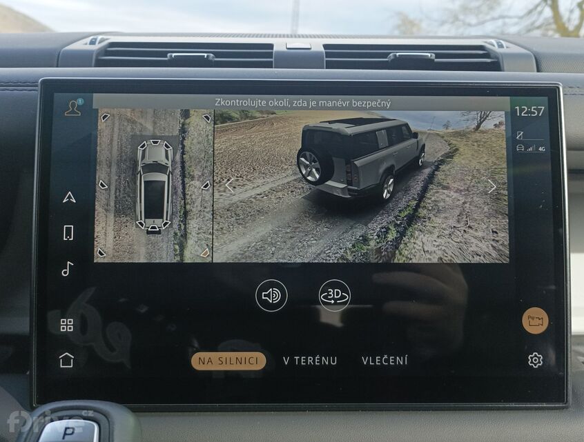 Land Rover Defender 130 D300 MHEV