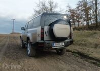 Land Rover Defender 130 D300 MHEV