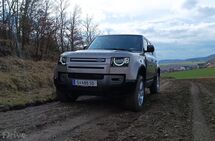 Land Rover Defender 130 D300 MHEV