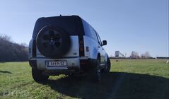 Land Rover Defender P400