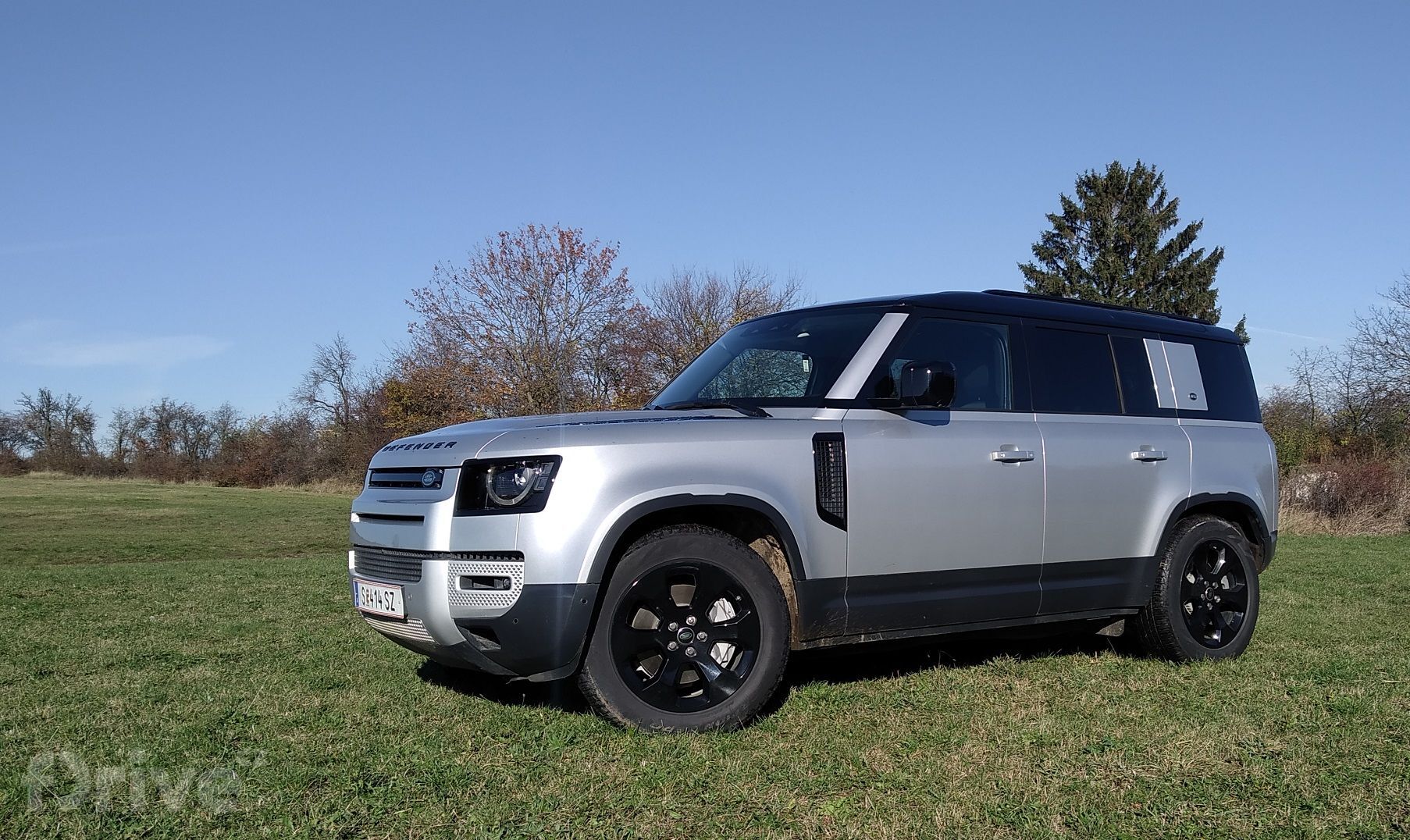 Land Rover Defender P400