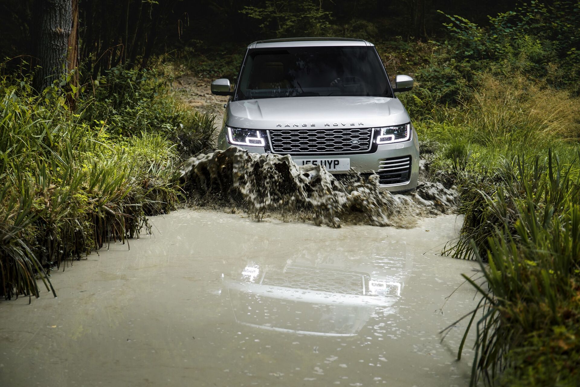 Land Rover Range Rover P400e