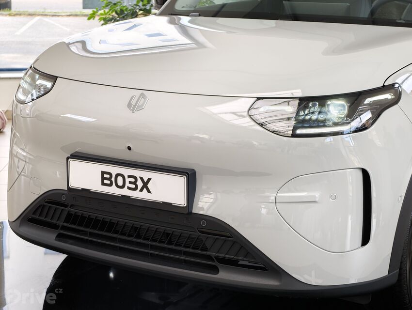 Leapmotor B03X