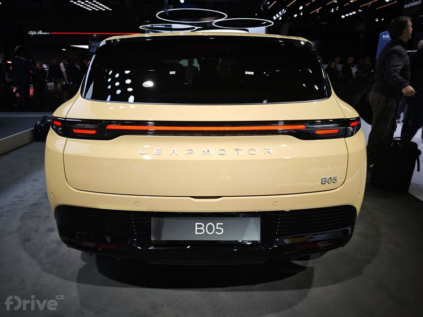 Leapmotor B05