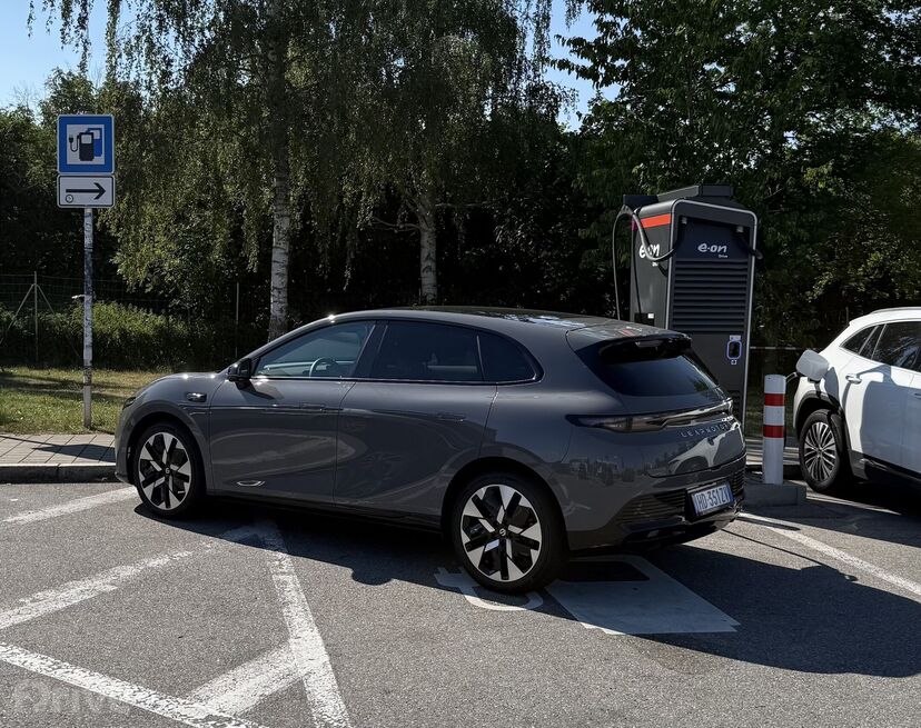 Leapmotor B05 na 100kw E.ONu spolu s Mercedesem