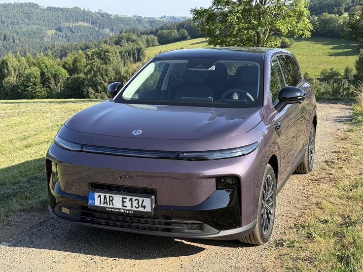 Leapmotor B10 EV Hybrid