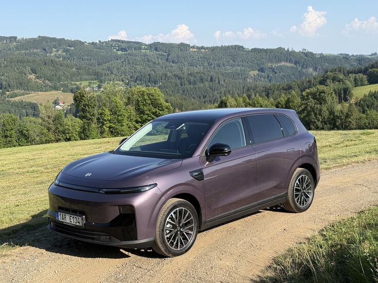 Leapmotor B10 EV Hybrid