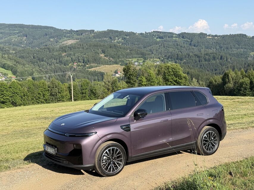 Leapmotor B10 EV Hybrid