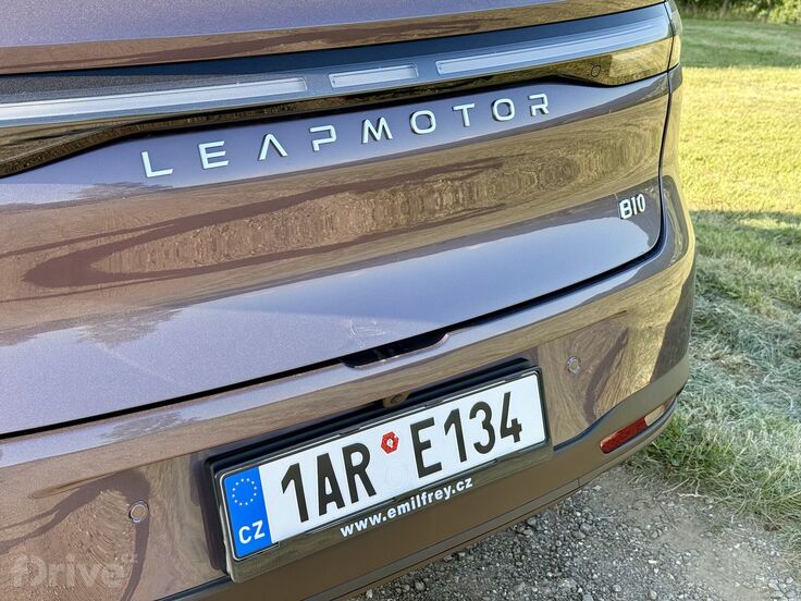 Leapmotor B10 EV Hybrid
