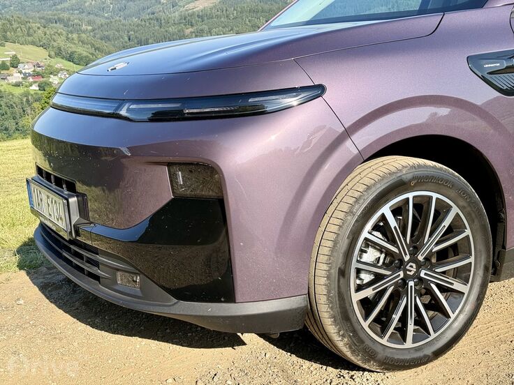 Leapmotor B10 EV Hybrid