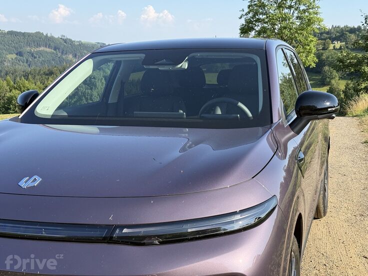 Leapmotor B10 EV Hybrid