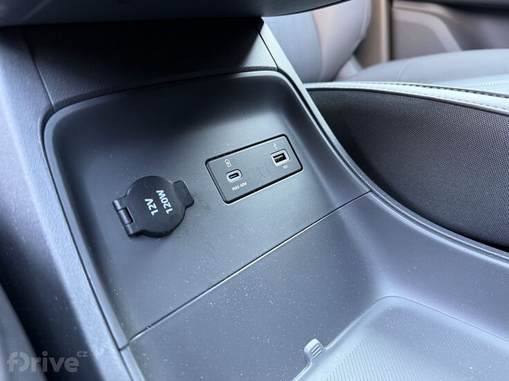 Leapmotor B10 EV Hybrid