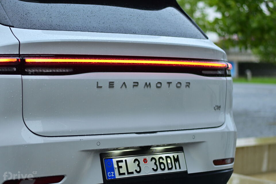 Leapmotor C10