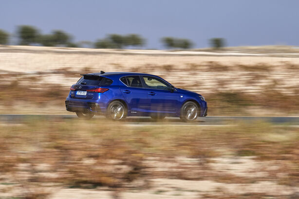 Lexus CT 200h (2011)