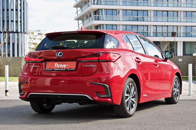 Lexus CT 200h (2011)