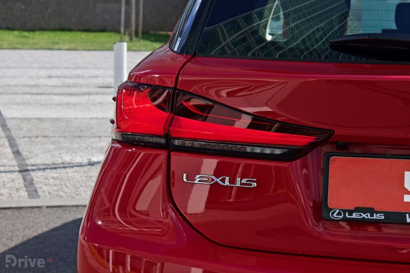 Lexus CT 200h (2011)