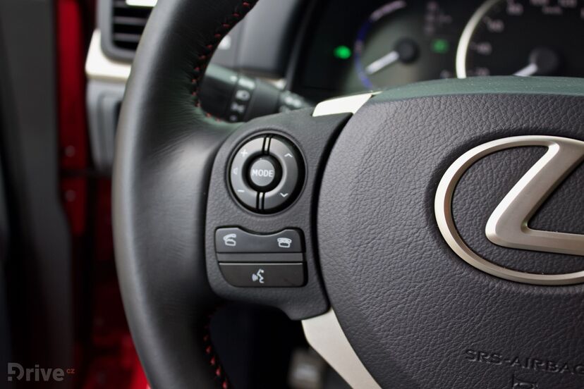 Lexus CT 200h (2011)