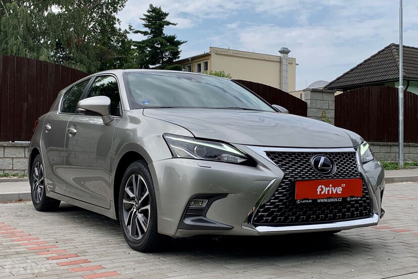 Lexus CT 200h (2011)