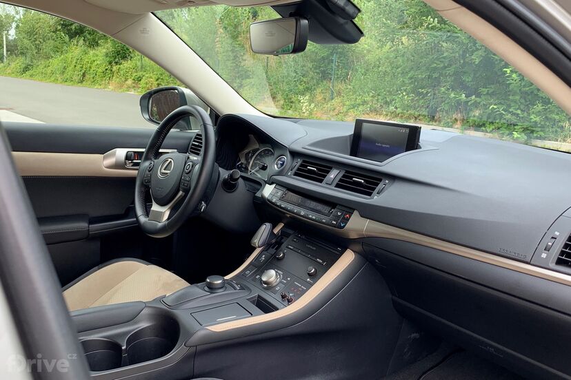 Lexus CT 200h (2011)