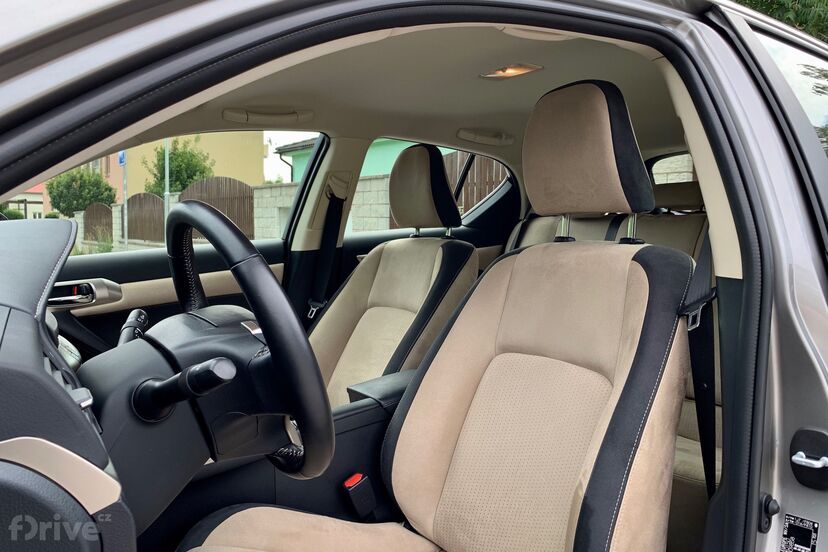 Lexus CT 200h (2011)