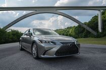 Lexus ES (2018)