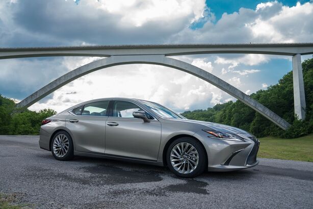 Lexus ES (2018)