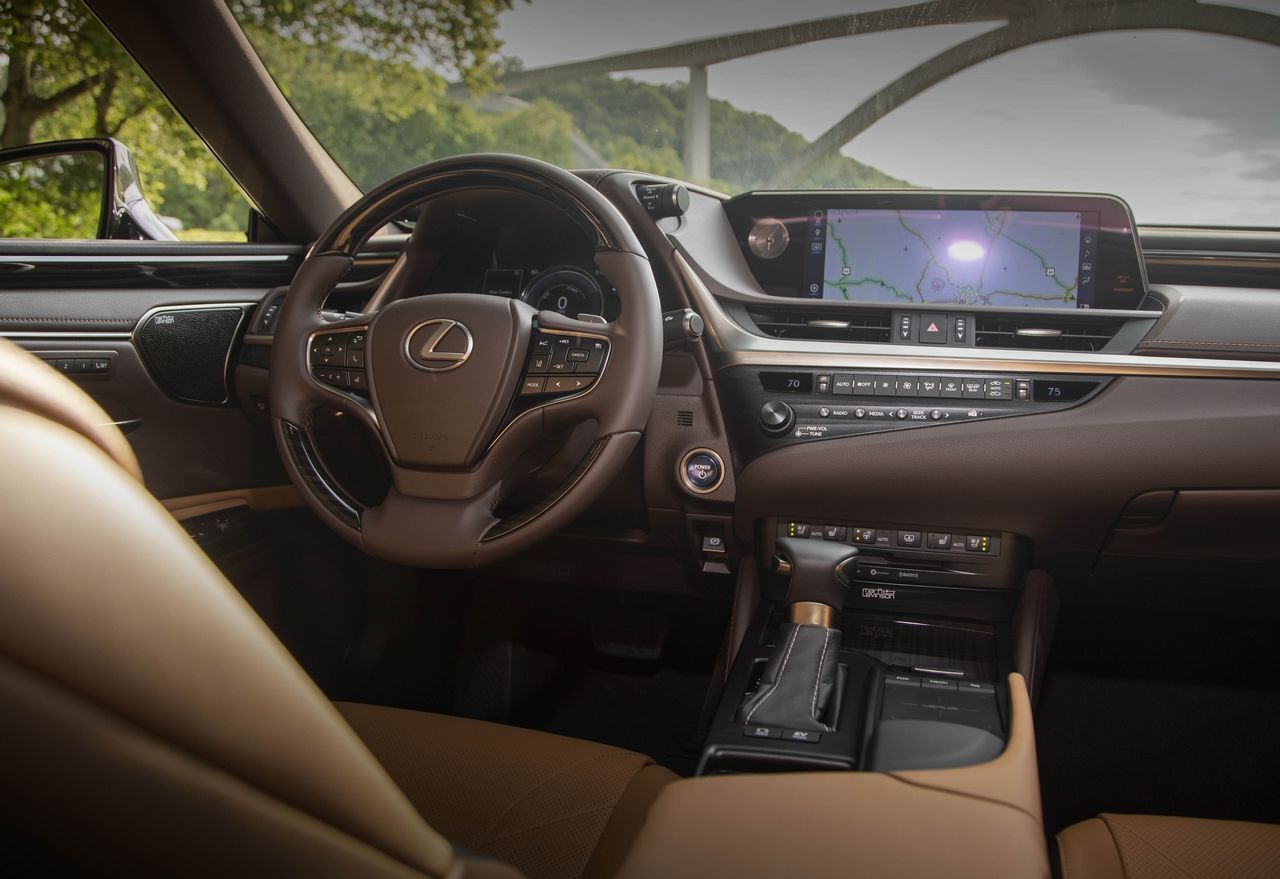 Lexus ES (2018)