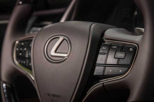 Lexus ES (2018)