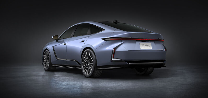 Lexus ES (2025)