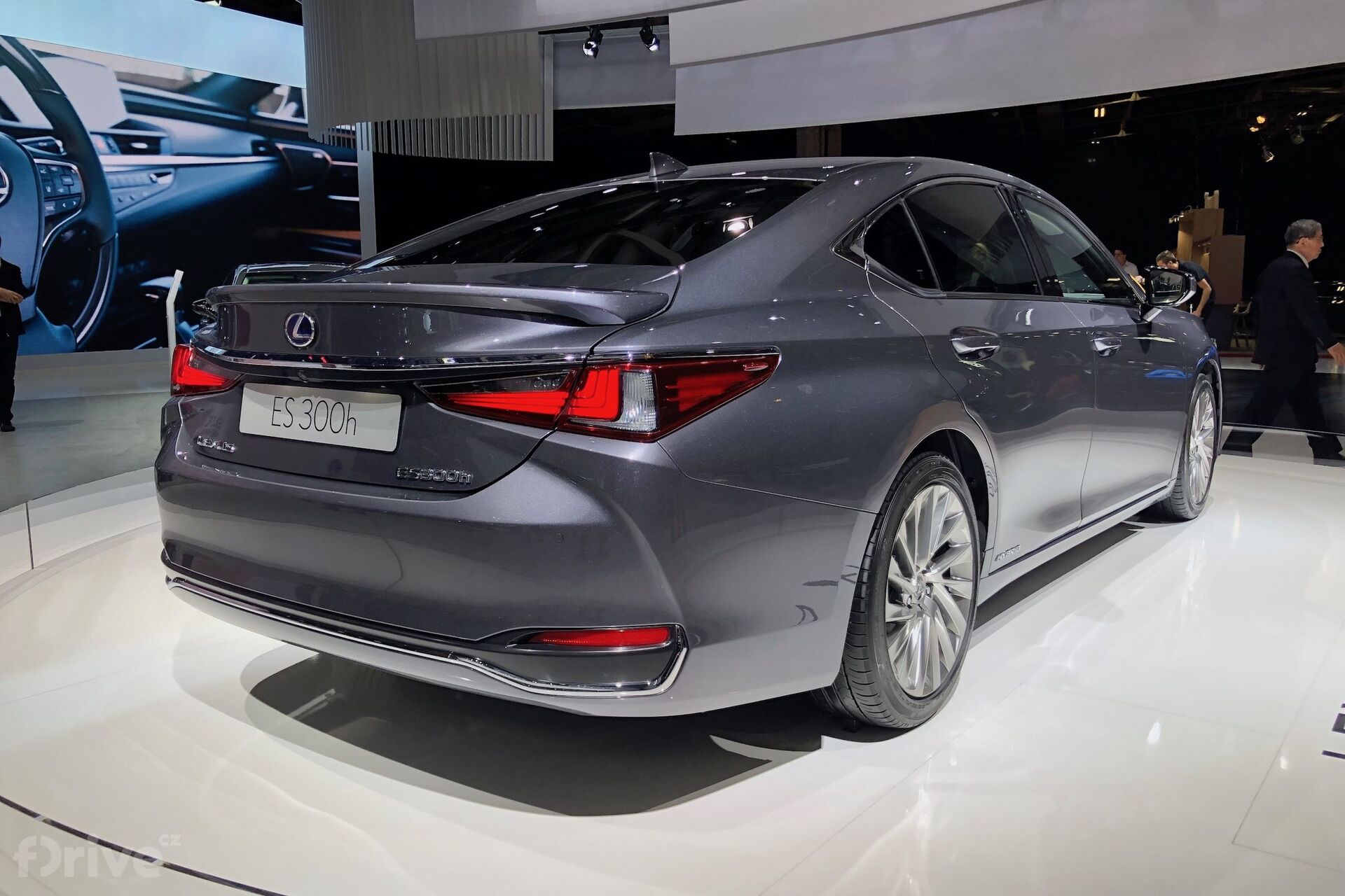 Lexus ES 300h (2018)