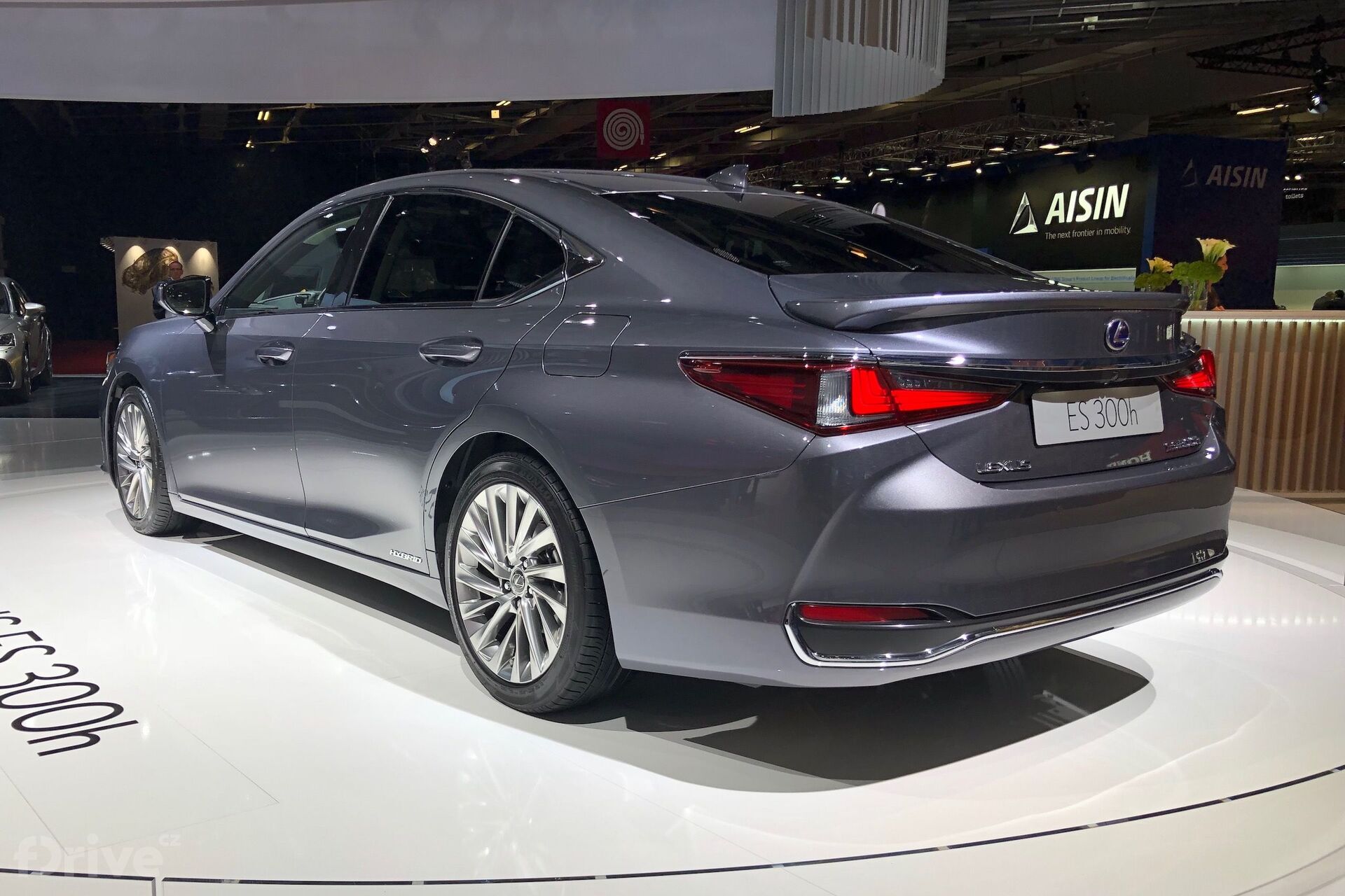 Lexus ES 300h (2018)
