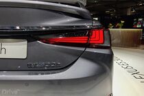 Lexus ES 300h (2018)