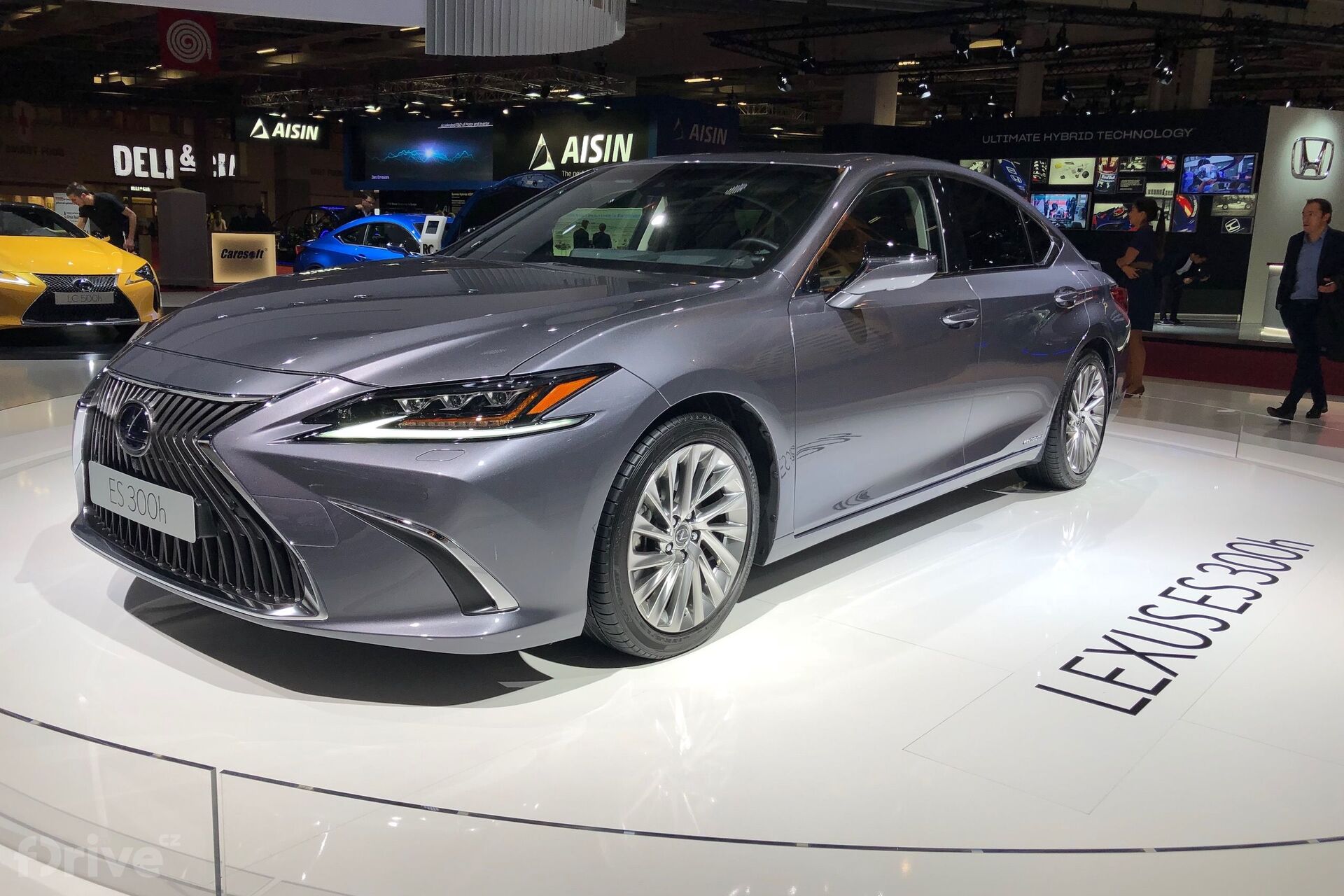 Lexus ES 300h (2018)
