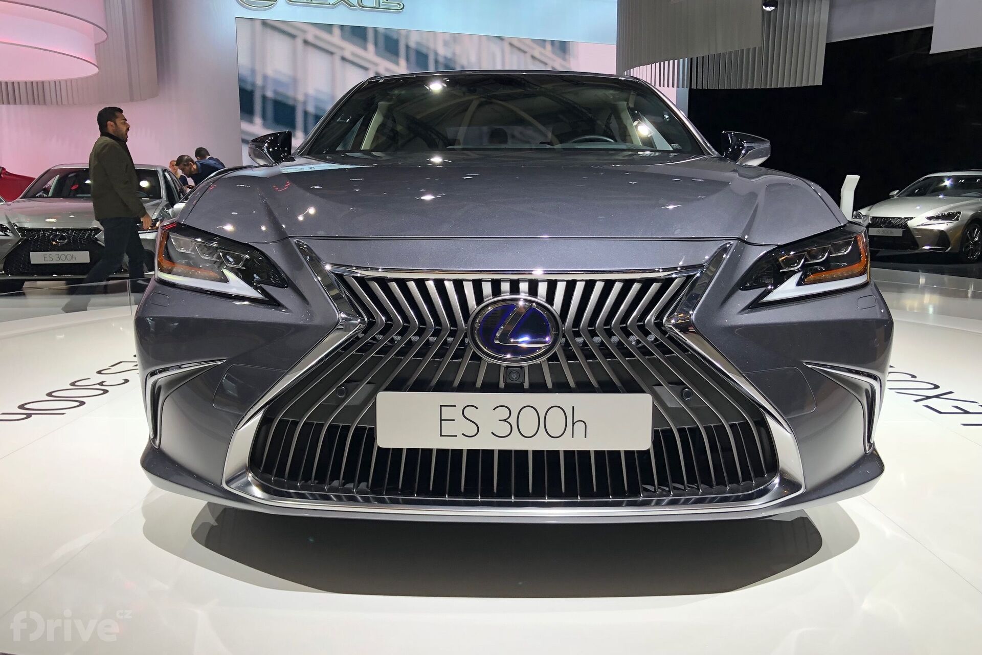Lexus ES 300h (2018)